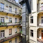 Chrysoprase Apartment